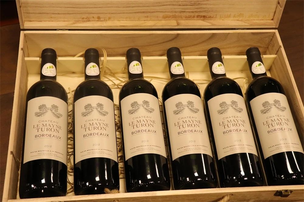 红酒羞羞视频免费视频，羞羞羞视频网站该如何选择呢?